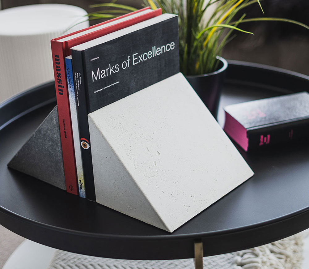 Book Wedgie El Uno - Concrete Book Rest
