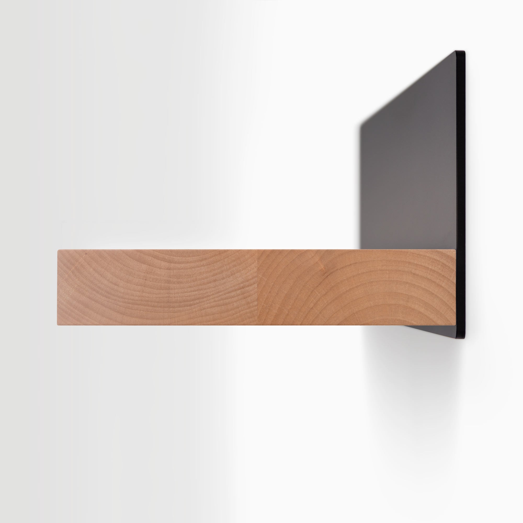 Skaksel Alder Wall Shelf